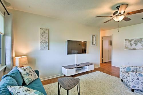 Spacious House With Yard - Mins From Downtown Tulsa!