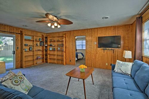 Spacious House With Yard - Mins From Downtown Tulsa!