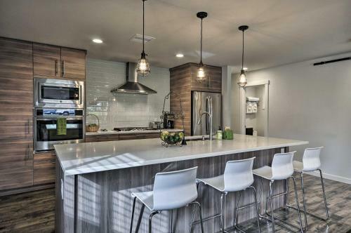 Apartamento Sleek Riverfront Condo On Pier In Downtown Astoria