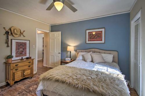 Stylish Tulsa Home Walk To Gathering Place!