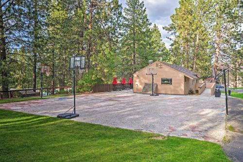 Apartamento Bend Condo With Deck, Resort-style Amenities And Views!
