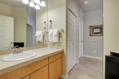 River Ridge Two-bedroom Condos