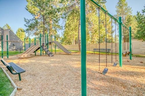 River Ridge Three-bedroom Condos