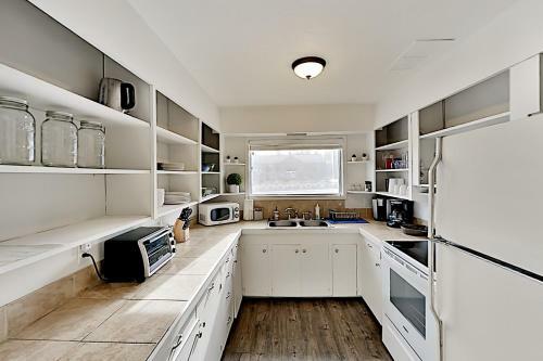 Apartamento Remodeled Retreat - Firepit - Near Dining & Shops Duplex