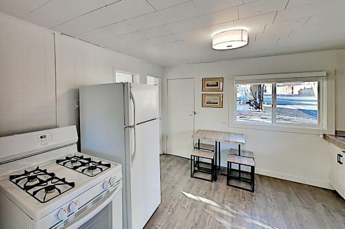 Walkable Galveston Corridor Gem With Home Office Home