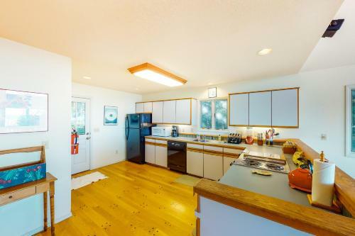 Secluded Cannon Beach Escape
