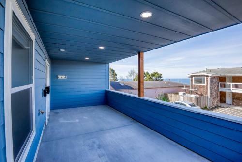 Oceanview Townhome - Pet Friendly - Sleeps 6 - King