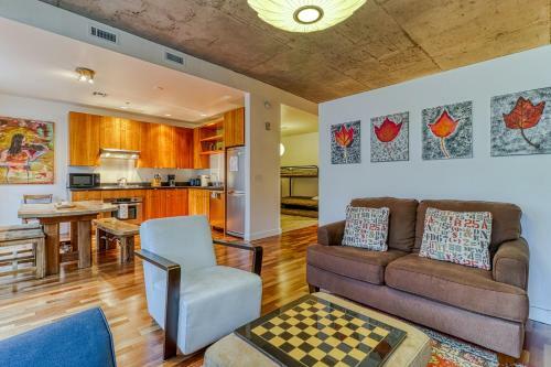 Oak Street Loft