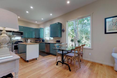 2 Bed 1 Bath Vacation Home In Gold Beach