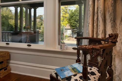 Bed & Breakfast Inn At The Gorge