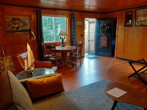 Hotel Anchor Inn Resort