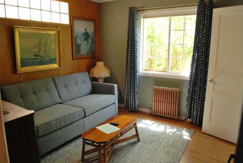 Hotel Anchor Inn Resort