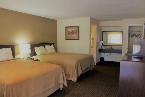 Hotel Oregon Trail Inn And Suites