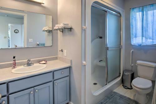 Relaxing Coastal Escape 450 Feet To The Beach
