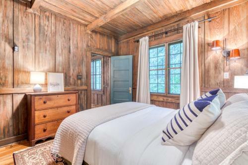 Hygge Cabin On The River