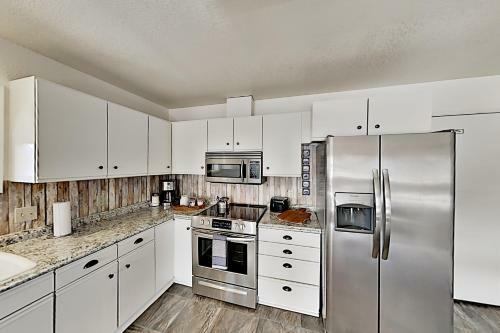 Riverview Retreat - Mins To Beach, Dunes, Lakes Home
