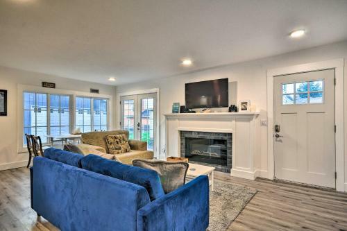 Modern Retreat Less Than � Mi From Rockaway Beach!