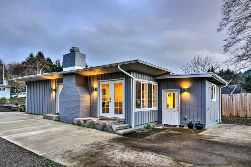 Modern Retreat Less Than � Mi From Rockaway Beach!