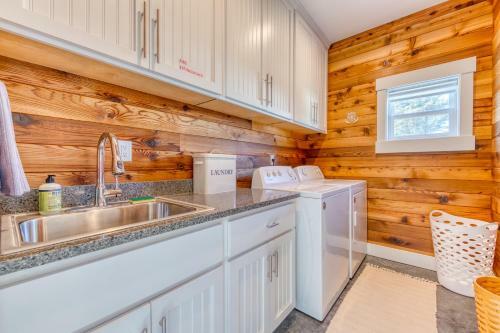 Twin Rocks Beach Retreat