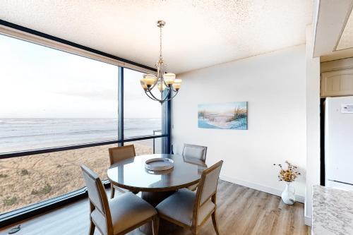 2 Bed 2 Bath Apartment In Sand And Sea Condos