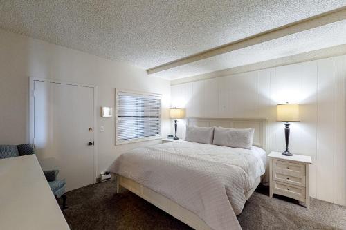 2 Bed 2 Bath Apartment In Sand And Sea Condos