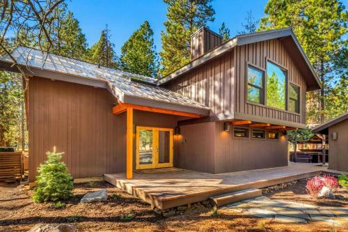 Aspen Lodge - Large Deck, Hot Tub & Fairway View Home