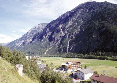 Hostal Gasthof Schwarzer Adler