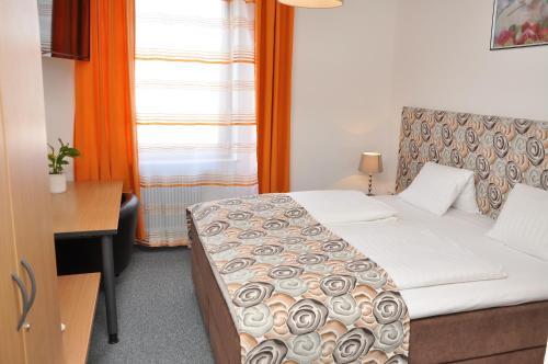 Hostal Hotel Gasthof Torwirt
