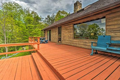 Bedford House With Deck, Views And Finished Basement!