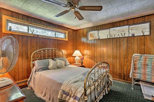 Beach Lake Cabin On Delaware River With Sunroom!