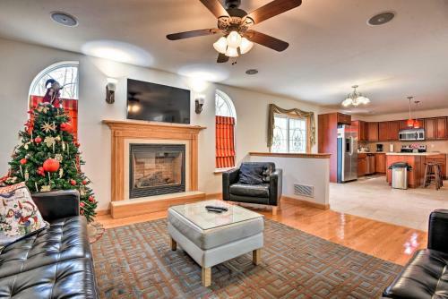 Poconos Home With Game Room, Fireplace, Deck And Hot Tub!