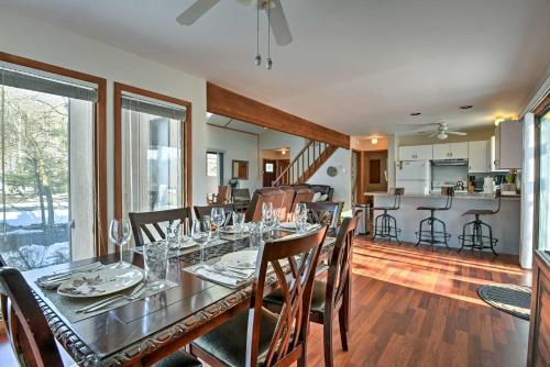 Poconos Home With Fire Pit, Hot Tub, Deck And Grill!