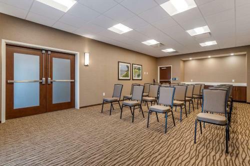 Hotel Comfort Suites Camp Hill-harrisburg West