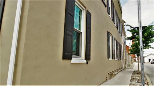 Villa Downtown Bucher House