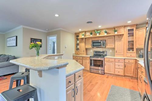 Picturesque Lake Ariel Getaway With Game Room!