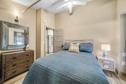 Luxury Apartment In Historic Carriage House