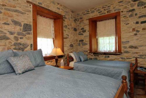 Rocky Acre Farm Bed & Breakfast