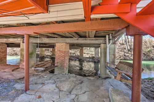 Apartamento Running Water Apt At Flory Mill With Deck!