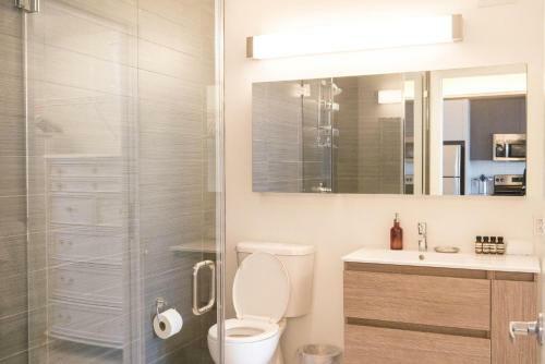 Bright, Luxury Apartment In Historic District