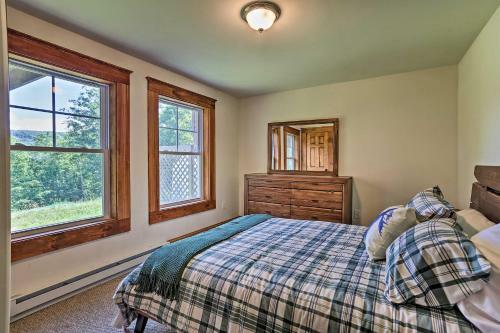 Retreat With Game Room And Deck, 1 Mi To Camelback