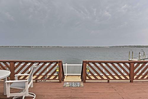 Home With 2 Kayaks, Deck And Views On Narragansett Bay!