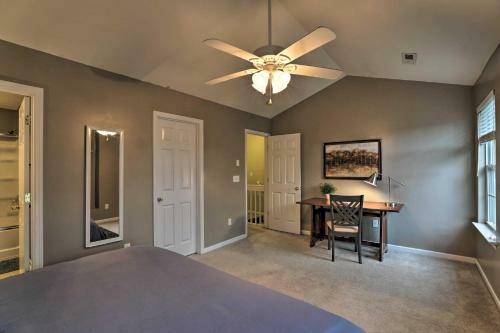 Cozy Townhome With Lanai 15 Mi To Charleston!