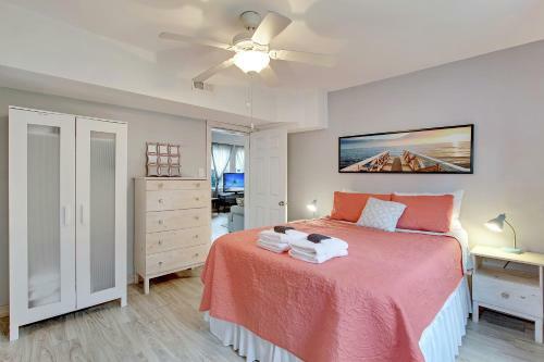 Apartamento New Listing! Boogie Down & Surf?s Up: 2-unit Home Duplex