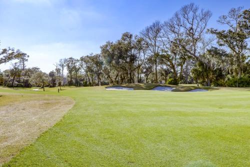 Hickory Cove 18