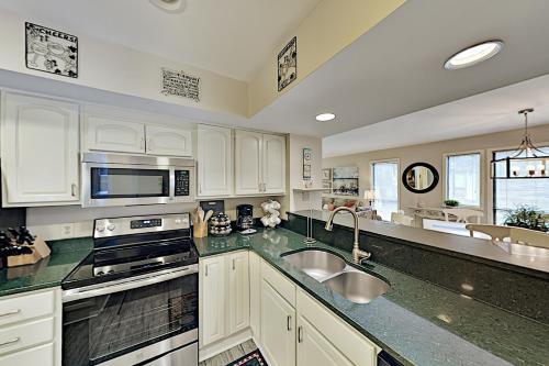Apartamento Remodeled 2 Br, 2 Ba - Superior On Lagoon Condo