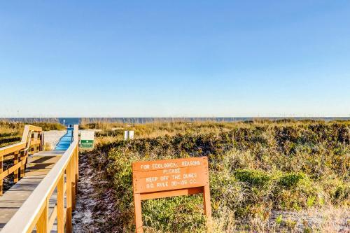 Island Club 10-109