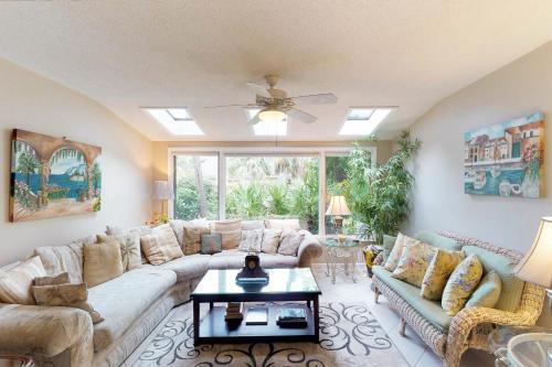 Ocean Cove 826