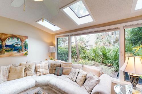 Ocean Cove 826