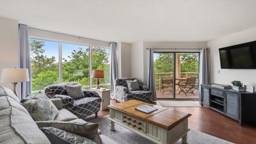 3426 Villamare