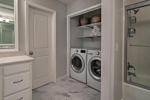 Modern Coastal Escape With Patio - 2mi To Beach